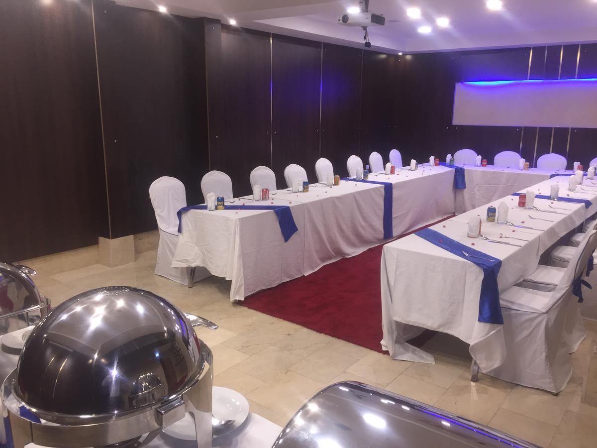 Casablu Hotel Nouakchott Ngoại thất bức ảnh